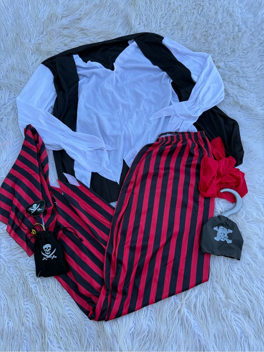 Men’s pirate costume (D4)